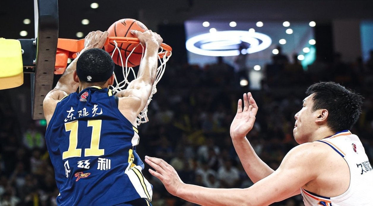 jnh广东宏远发布备战花絮，冲刺阶段门线救险，德甲任务艰巨，赛程密集仍需轮换的简单介绍