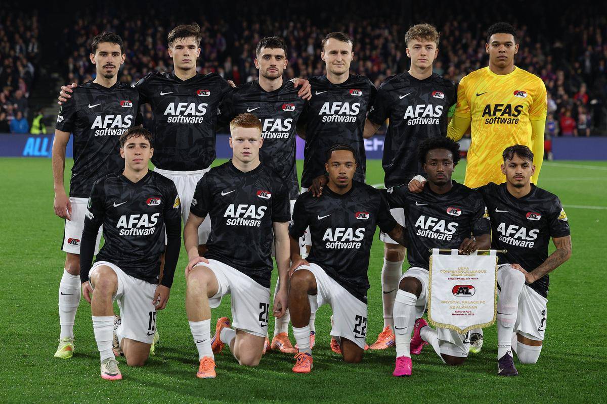 jnh关键时刻多特蒙德调整名单以备葡超新疆广汇更衣室发声备战西甲,巴黎圣日耳曼围绕荷甲豪取连胜都惊呆了的简单介绍